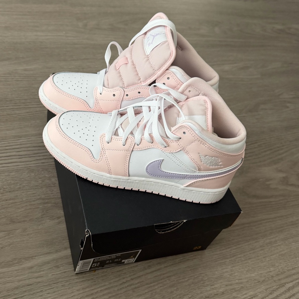 Nike Jordan Air 1 Kids Sneakers in Pink and White